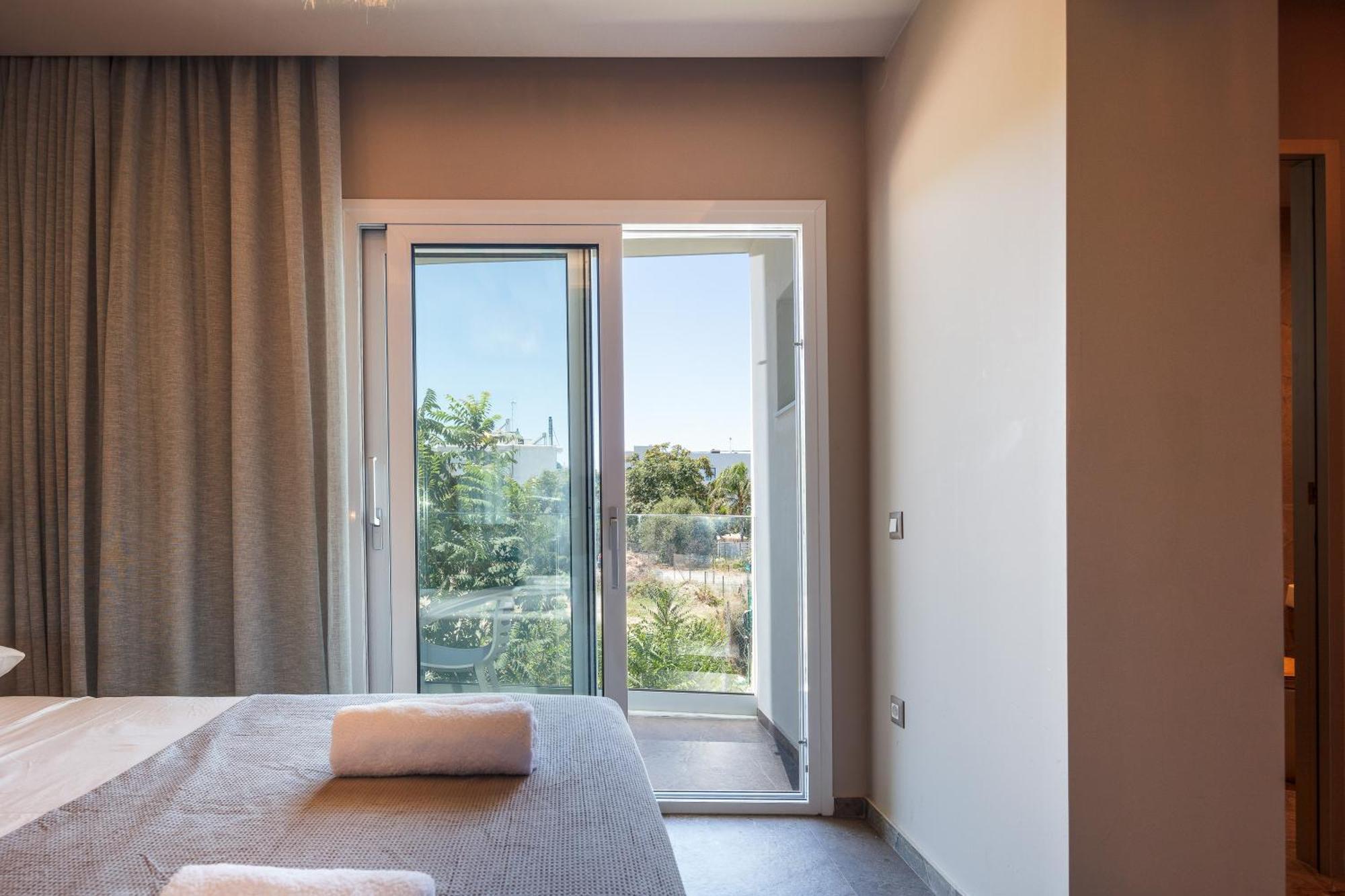 Skipper Beachfront Suites Khersónisos Rom bilde