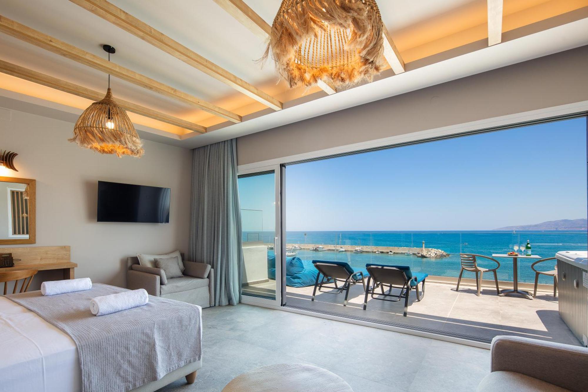 Skipper Beachfront Suites Khersónisos Eksteriør bilde